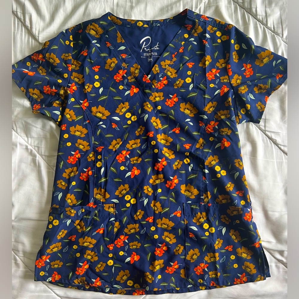 S Patterned Scrub Top